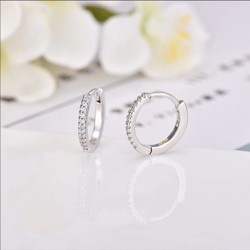 NEW 925 STERLING SILVER DIAMOND HOOP EARRINGS - Picture 5 of 10
